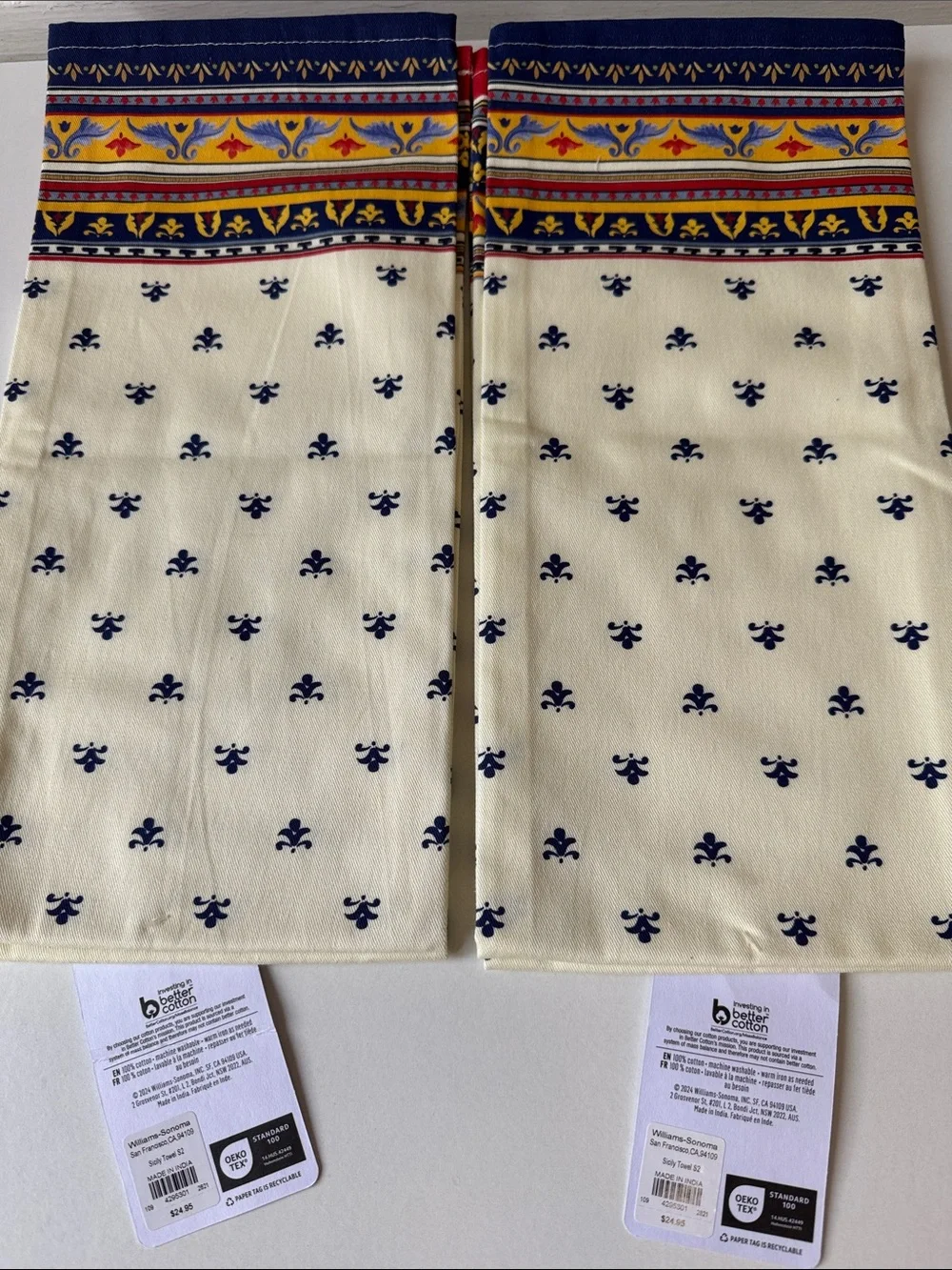NEW Williams Sonoma Cream and Navy Fleur Kitchen Cotton Set w/Multicolor Border